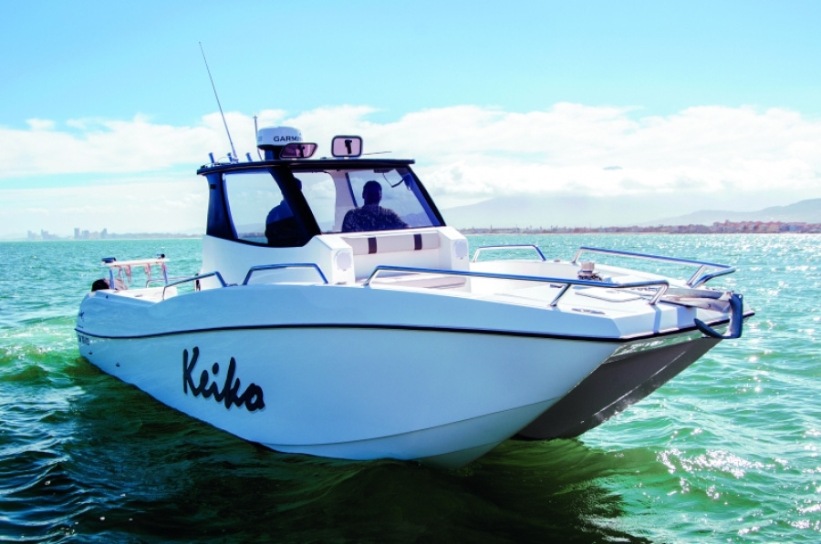 BOAT REVIEW: GROUND SWELL 28 IN LEISURE BOATING MAGAZINE