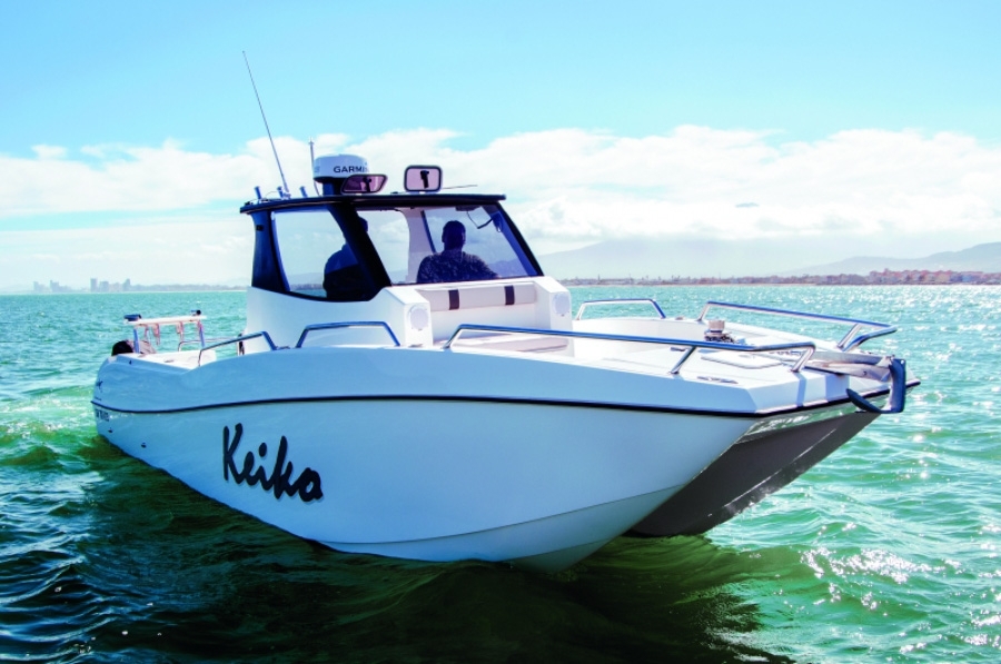 BOAT REVIEW: GROUND SWELL 28 IN LEISURE BOATING MAGAZINE